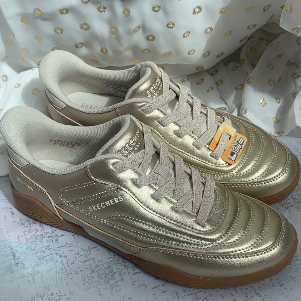 Skechers Metallic Gold Low-Top Lace-Up Sneakers